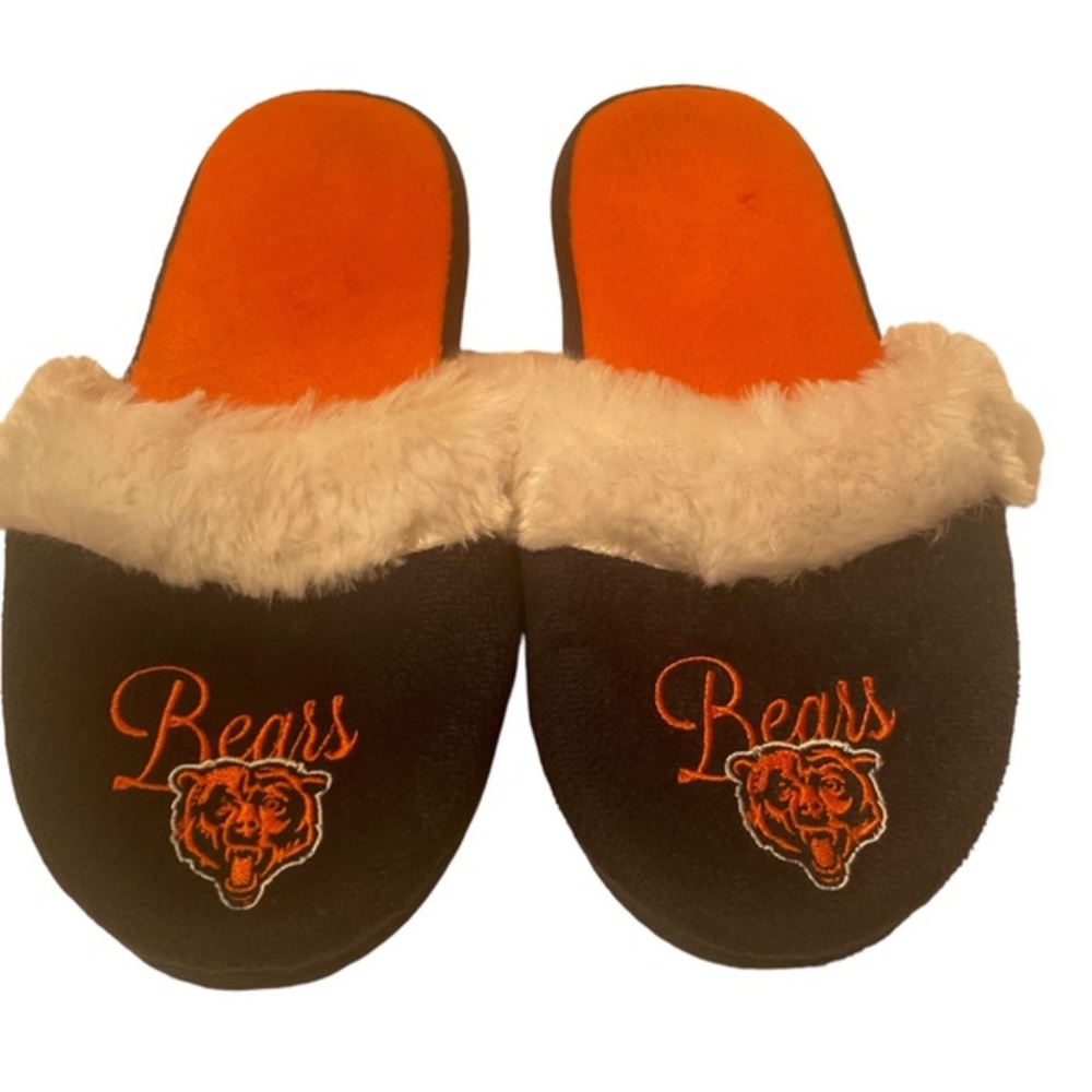 Chicago Bears Women’s Slippers Size X-Large